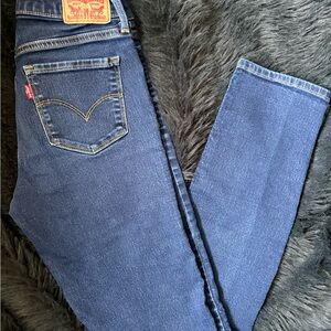 Levi's Women's Classic Straight Leg Blue Jeans